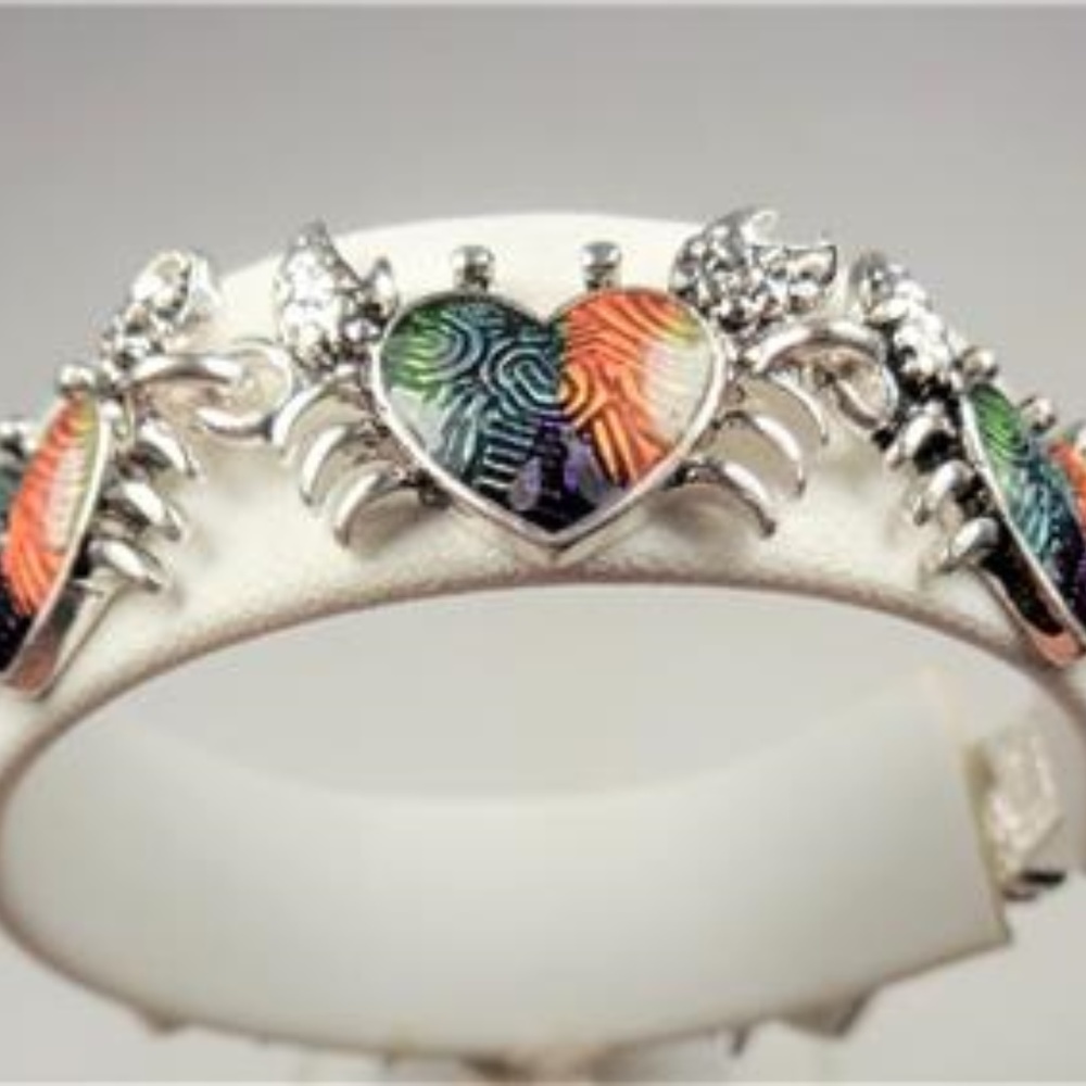 NAUTICAL OCEAN CRAB MULTI COLOR SEA LIFE BRACELET - Picture 2 of 5